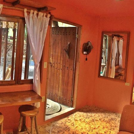 Lonesome George Ecolodge Пуерто Айора Стая снимка