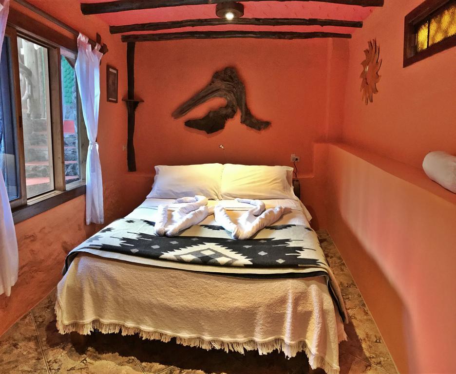 Lonesome George Ecolodge Пуерто Айора Екстериор снимка