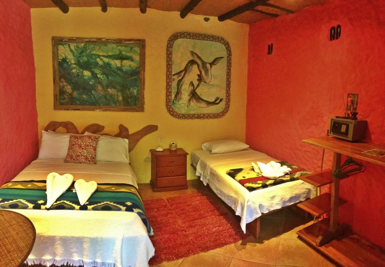 Lonesome George Ecolodge Пуерто Айора Екстериор снимка